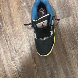 JORDAN RETRO 4s
