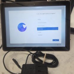 Microsoft Surface Go 10" 128 ssd touch win 10