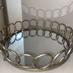 Silver Metal/Mirror Decor Plate
