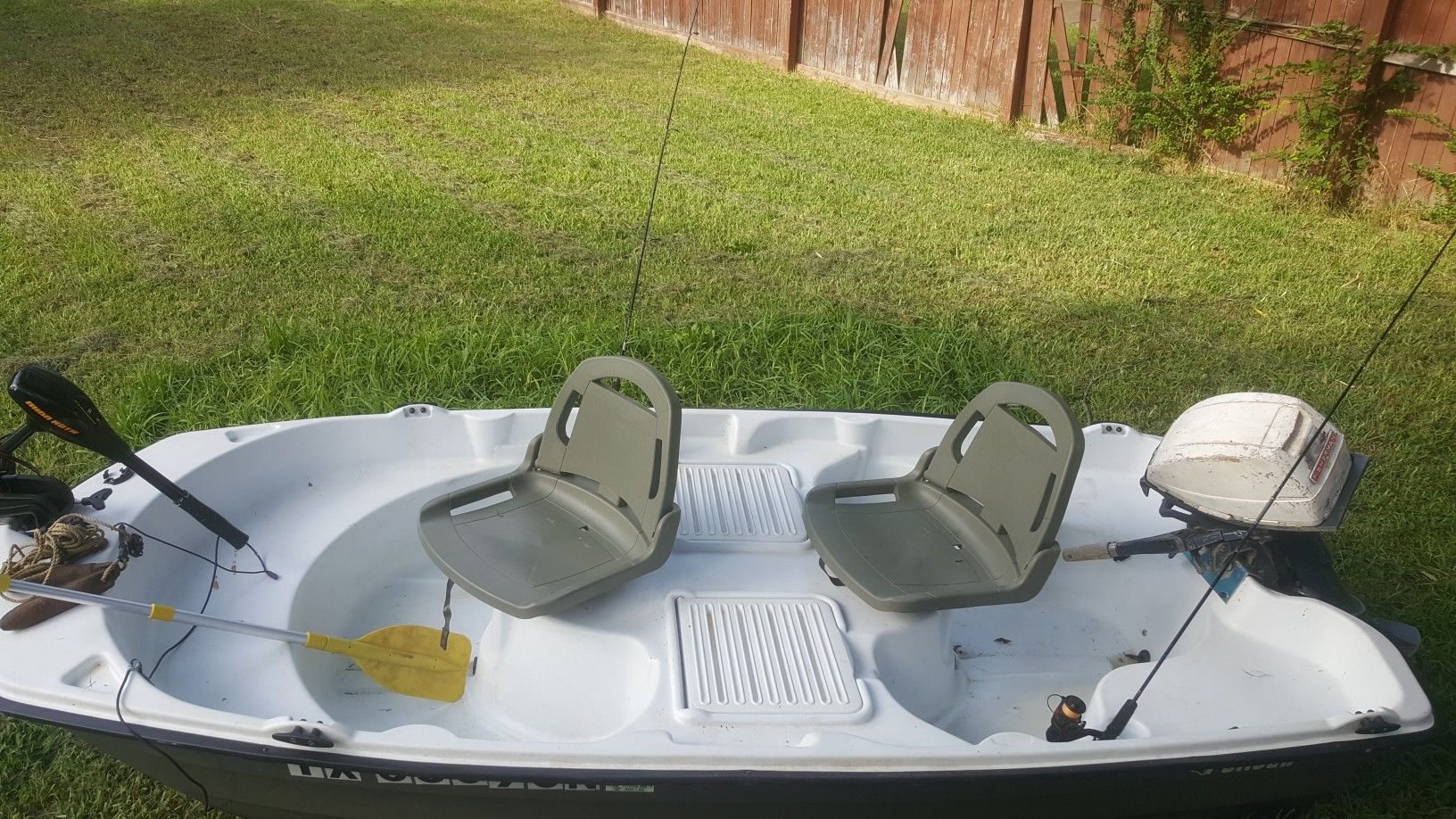 10ft Pelican predator 103 bass fishing job boat