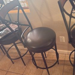 Bar Stools 4 Of Them