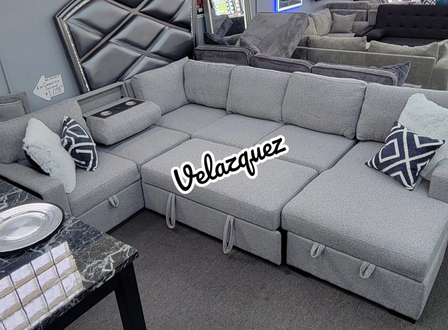 ✅️✅️4 pc Grey boucle fabric sectional sofa with storage chaise and love seat and pop up sleep area in center drop down tray tables✅️✅️✅️