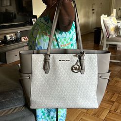 Gilly Large Travel Tote By Michael Kors