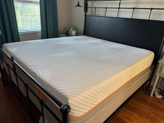 Tempurpedic King Mattress “Elite Breeze”
