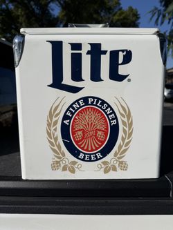 Ice chest