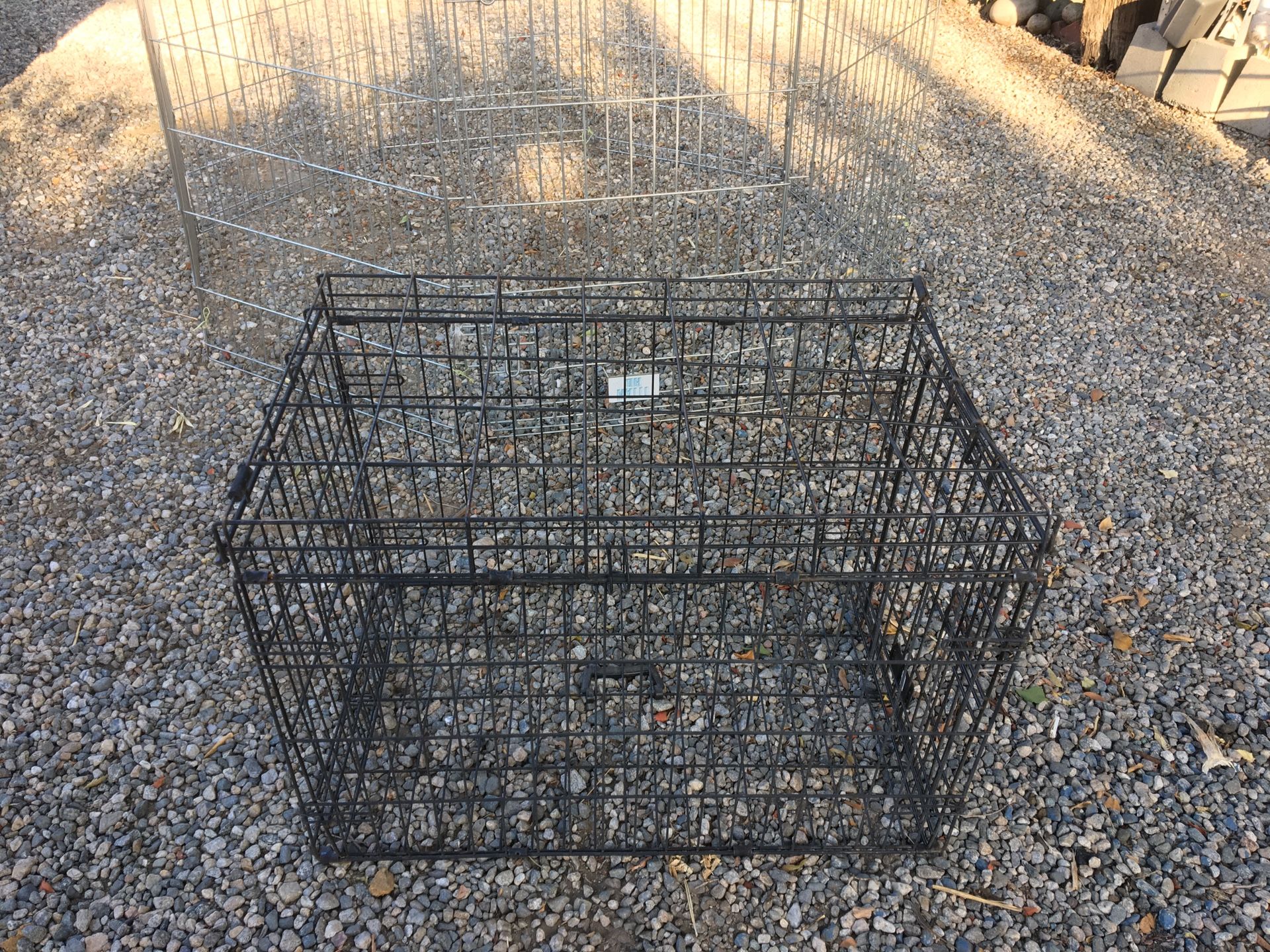 Dog Crate 2.5 feet long, 2 feet tall, 18 1/2 in wide