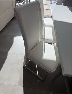 Beautiful dinning room chairs