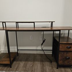 Computer Desk With Outlet