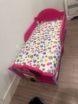 Toddler bed