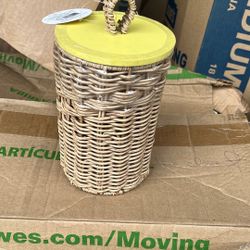 Storage Baskets With Lids