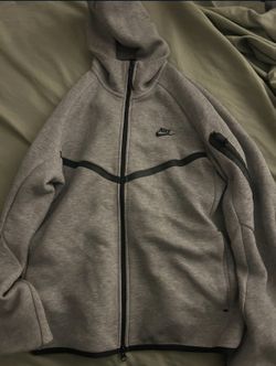 Grey Nike Tech Full Set (medium)