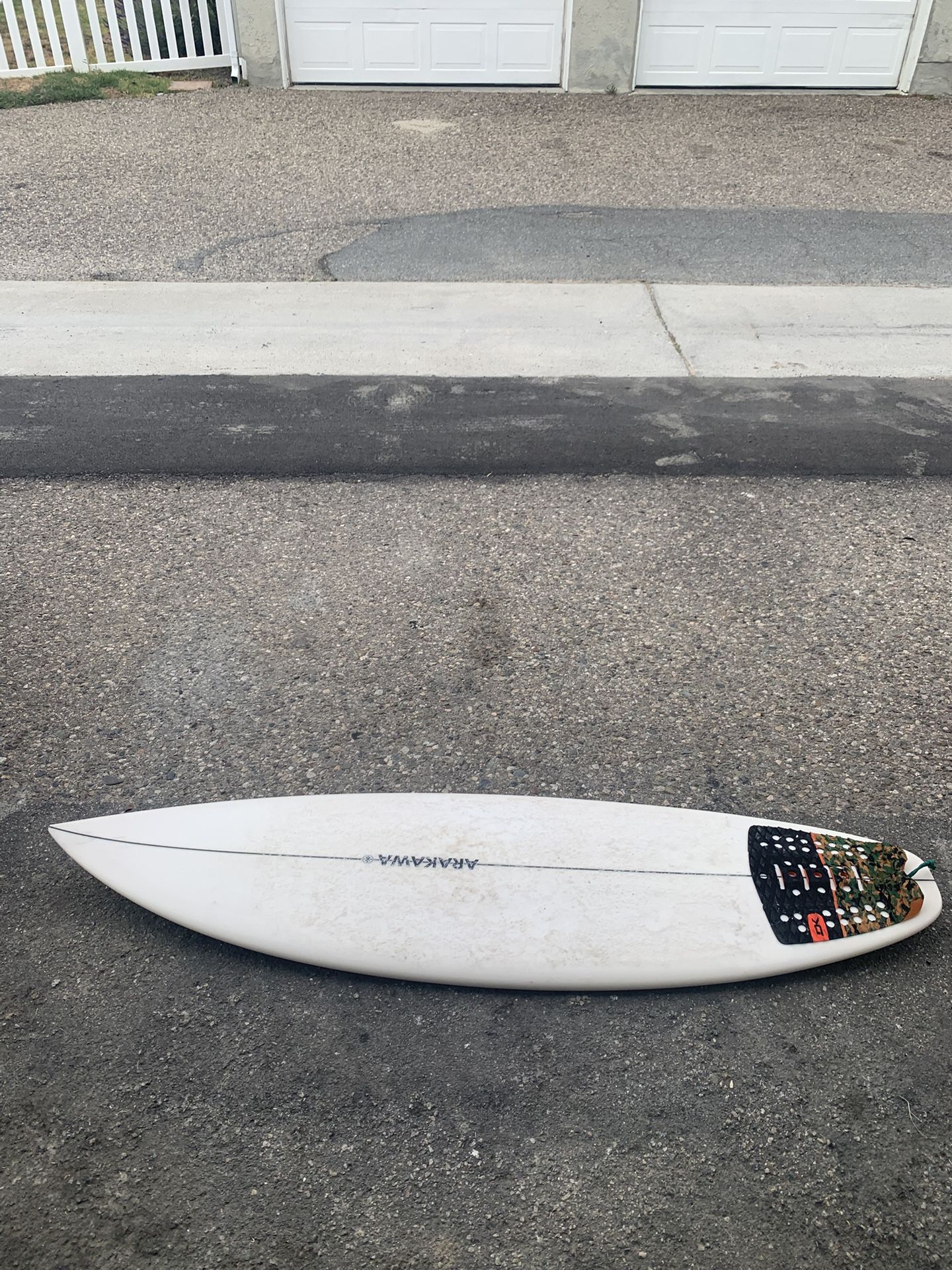 5’9 Arakawa Surfboard