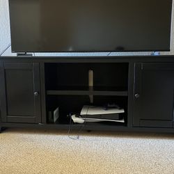 Modern TV stand 68”
