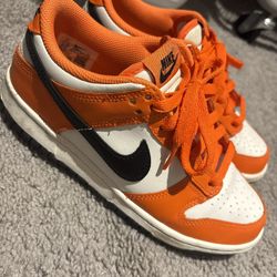 Nike Dunks 