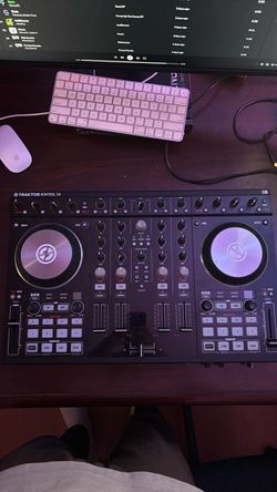 Traktor S4 MK2 Dj Contrler