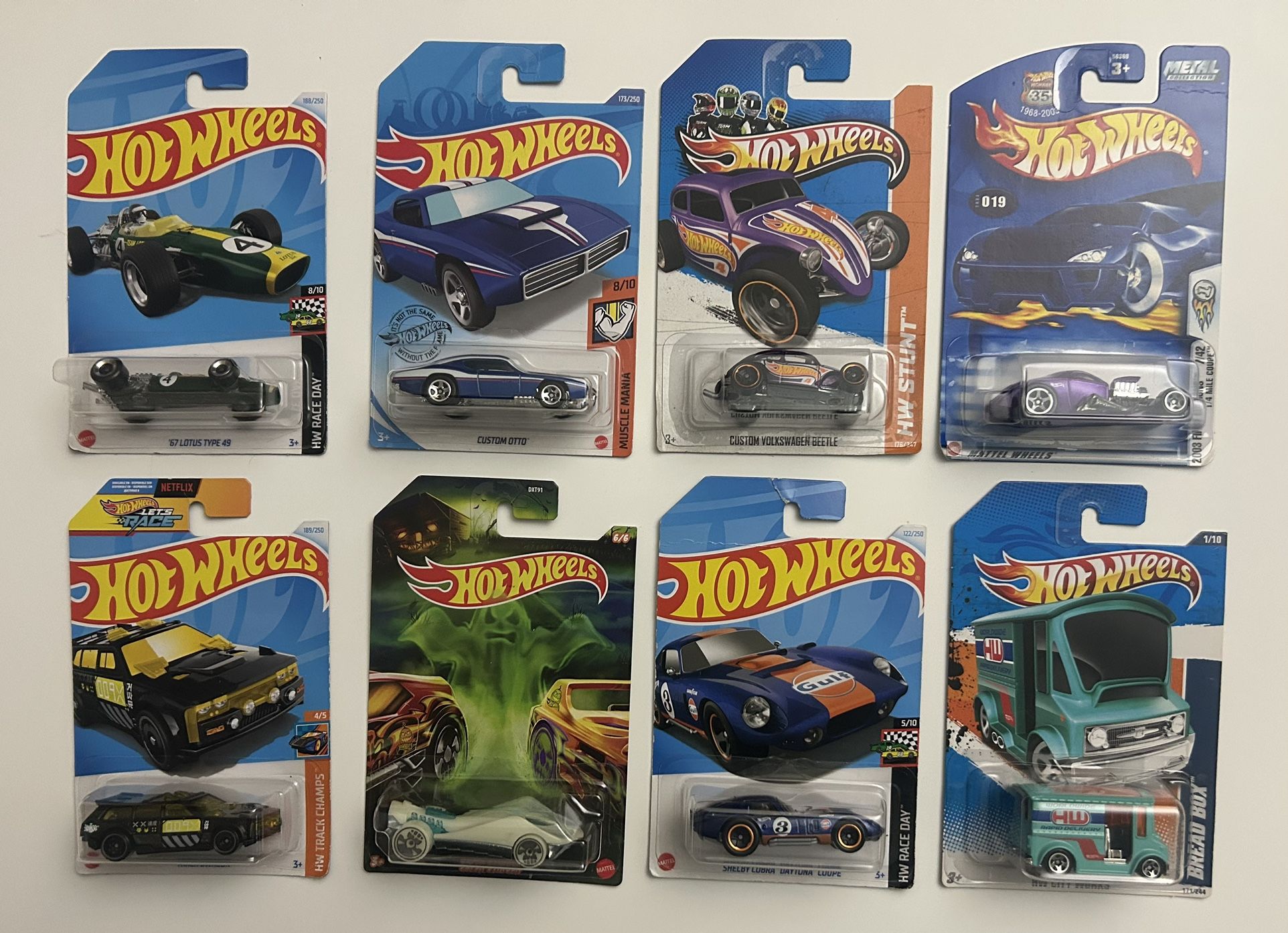 Hot Wheels - Random Group - 8 Vehicles 