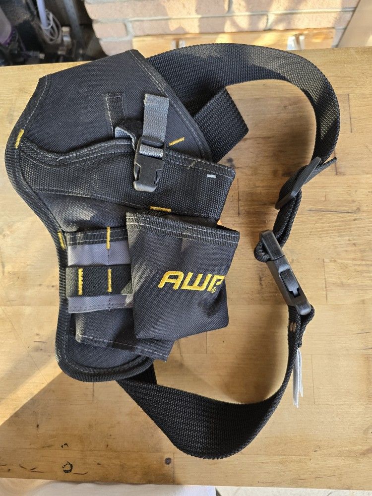 DRILL / IMPACT HOLSTER WITH BELT.