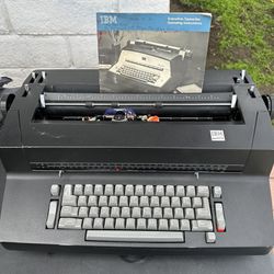 IBM Correcting Selectric 11 Executive Typewriter With Manuel  