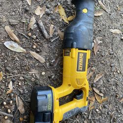 DeWalt Saw