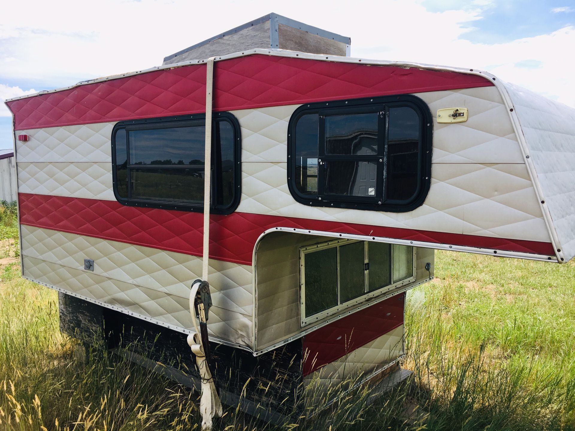 Vintage overhead camper for Sale in Colorado Springs, CO - OfferUp