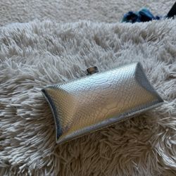 Beautiful Silver Night Dress Purse 👛 In Perfect Condition Used Only Once For A Weeding 
