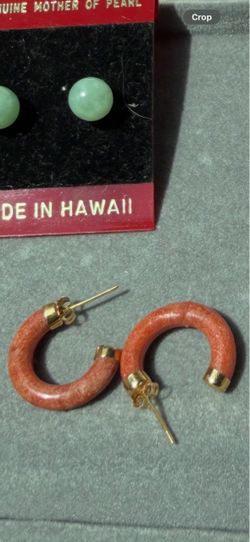 Vintage Solid 18K Gold & Peach Sunstone Sparkle Semi-Hoop Earrings