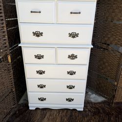 Dresser 8 drawers Freshly painted wood real