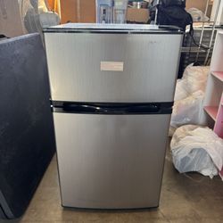 Insignia Mini Fridge
