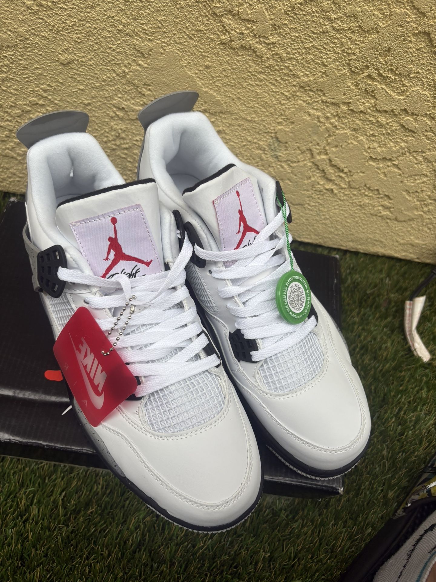 Jordan 4 White Cements