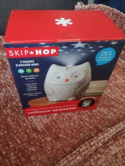Skip-hop Moonlight& Melodies Owl Nightlight Soother