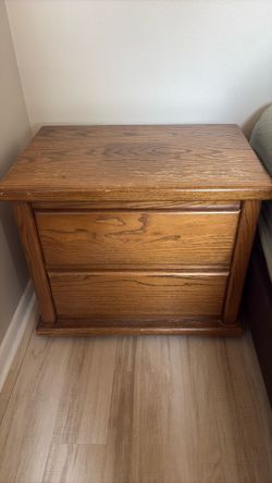 Night stand/dressor