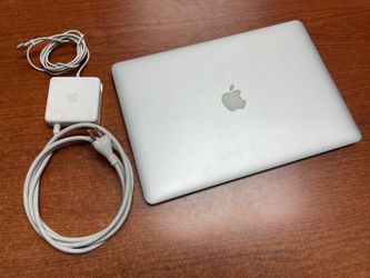 MacBook Pro 2014 15” 2.5GHz i7 16GB RAM 512GB SSD Silver color