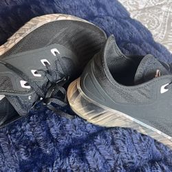 Black Athletic Shoe Size 10