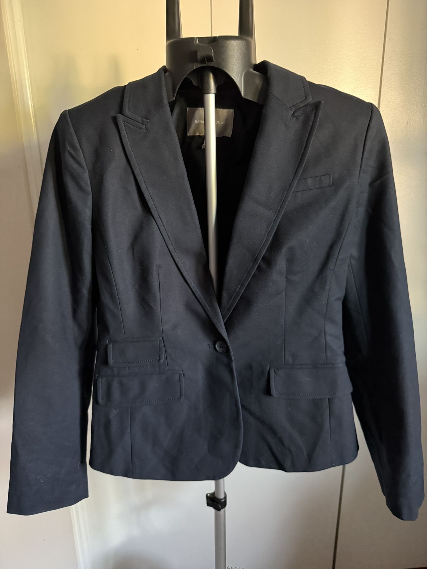 Banana Republic Women’s Navy 3-piece Suit