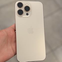 iPHONE 16 PRO MAX UNLOCKED 256GB 