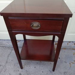 NIGHTSTAND, END TABLE, SIDE TABLE,OR PLANT STAND