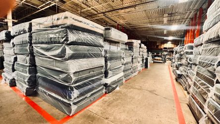🛌 Queen Mattress Come With Bed Frame (Headboard & Footboard) + Box Spring – Ready for Delivery Today!