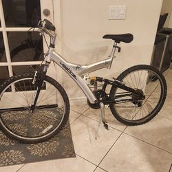 Mountain Bike Vertical P7