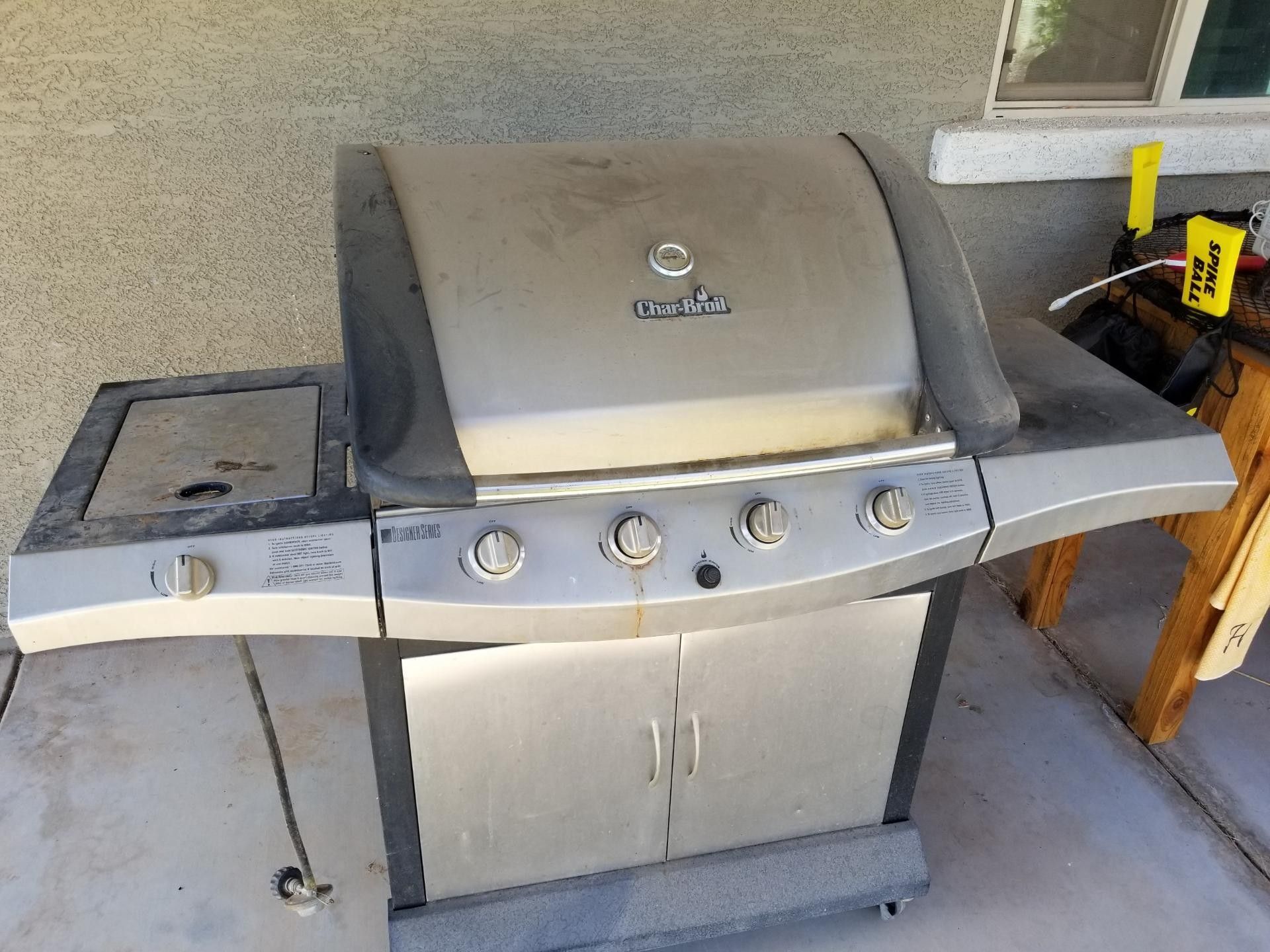 Charbroil gas grill