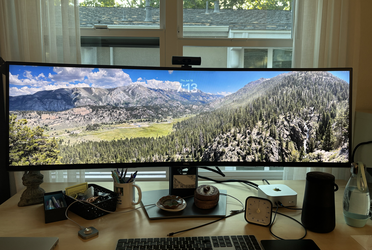 Dell UltraSharp 49" Curved Monitor (U4919DW) - Built-In KVM & USB-C