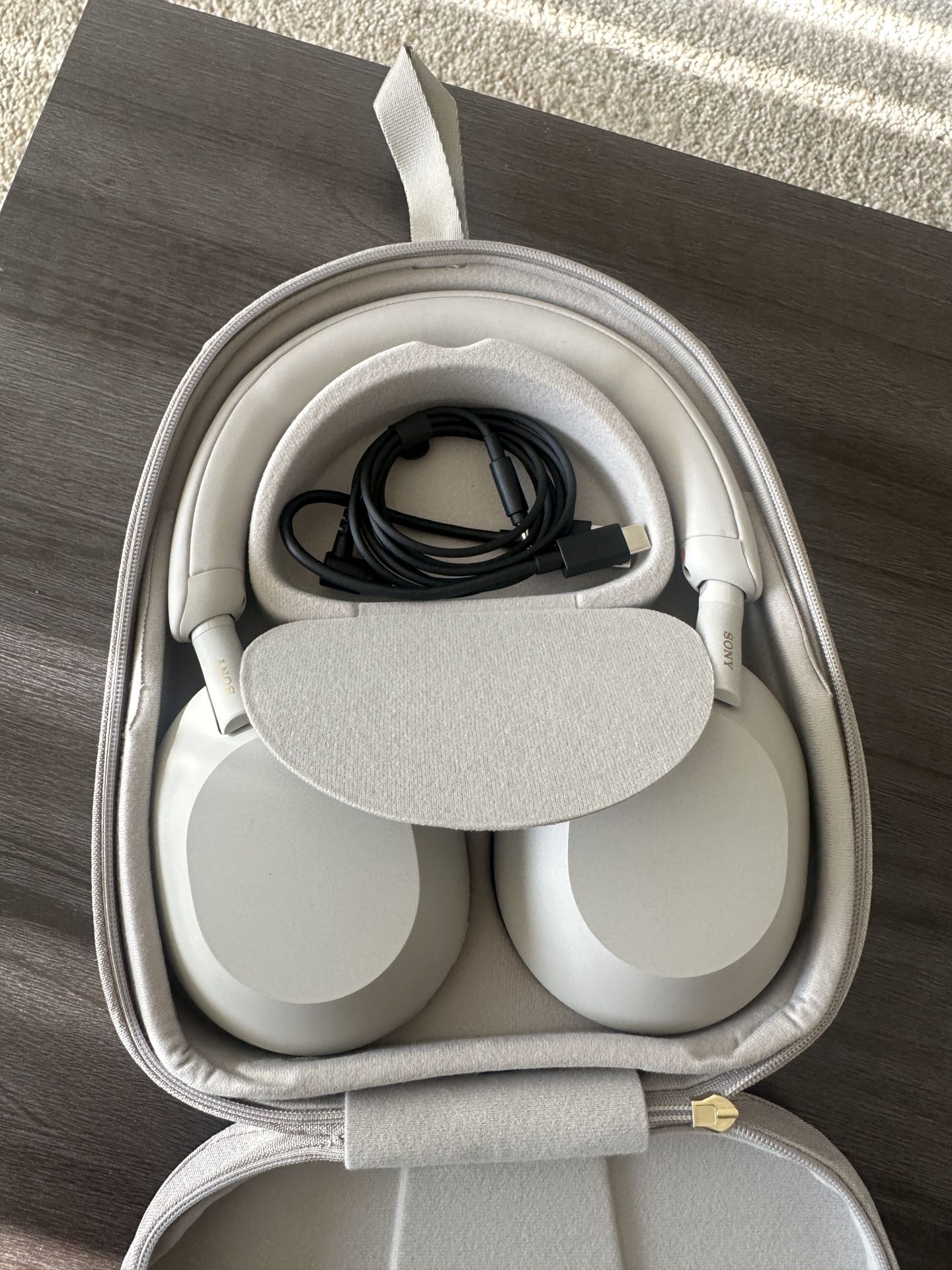 Sony 1000XM5 Headphones