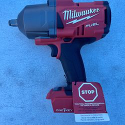 Milwaukee M18 FUEL ONE-KEY 18V Lithium-Ion Brushless Cordless 1/2 in. Impact Wrench with Friction Ring (Tool-Only)