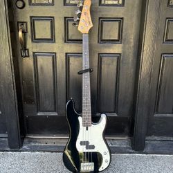 Crate Electra  Bass Guitar And Soft Case 