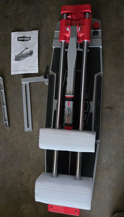 Sentinel 24in. Tile Cutter with Bag  . NEW
