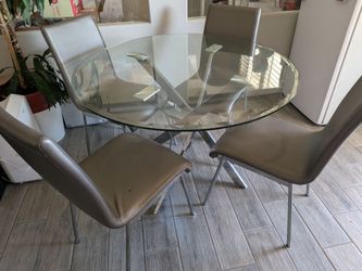 Round Dinning glass table