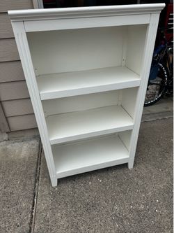 White 3 Shelf Bookcase - Very Good Condition!