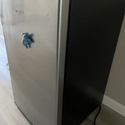 Mini Refrigerator 