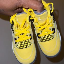 10c Jordan retro 4s 