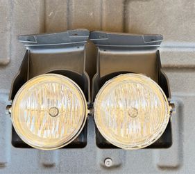 03-06 GMC Sierra Fog Lights