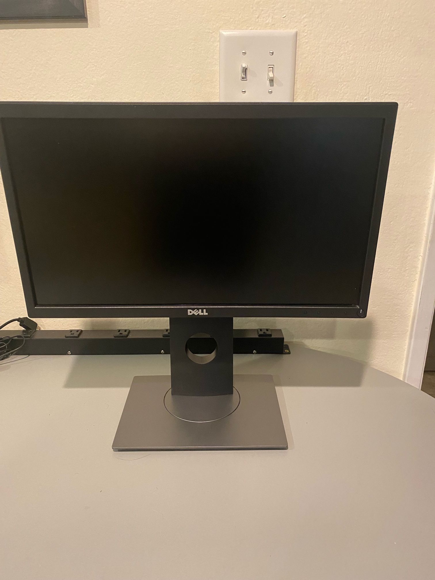 19.5 inch Dell IPS W-LED with HDMI at 60 Hz 